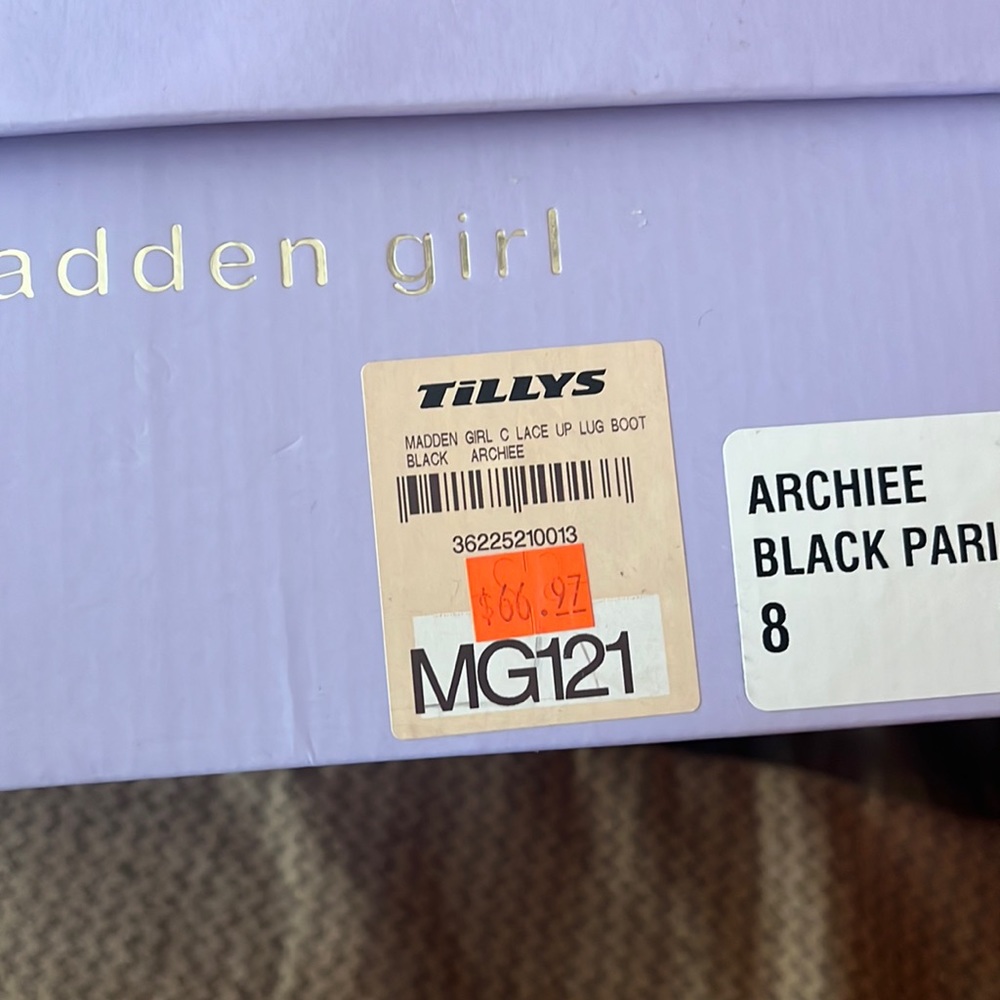 Black Boots - Picture 4 of 4